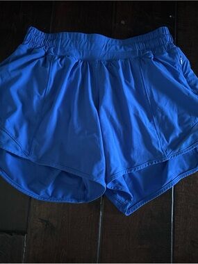 lululemon low rise royal blue hotty hot shorts